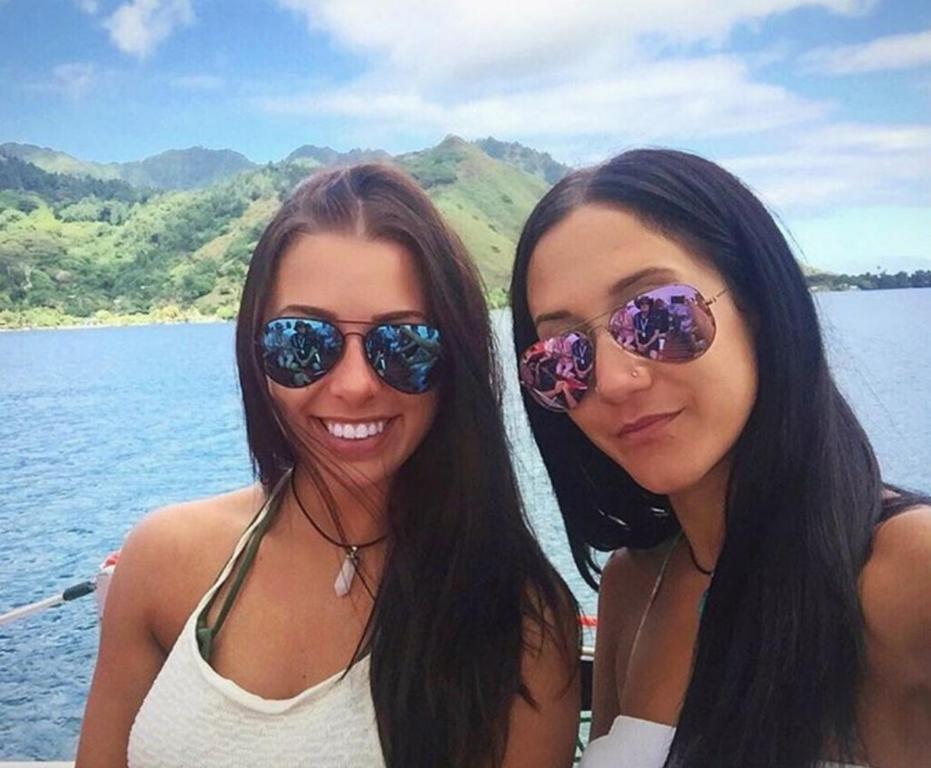 Melina Roberge (23 años) e Isabelle Lagace (28) en una foto subida durante el viaje a Instagram, en el que les fueron incautados 95 kilogramos de cocaína