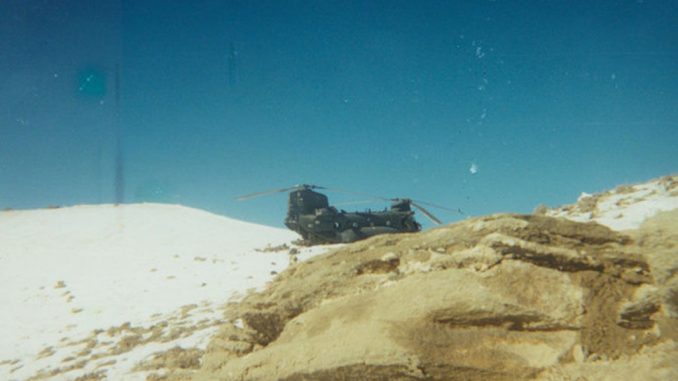 Image du Chinook abattu lors de l'opération Anaconda