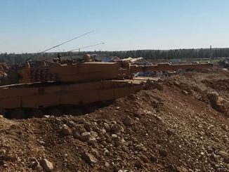 Leopard 2A4TR ocupando una posición fija, algo que ha costado varias bajas a Turquía