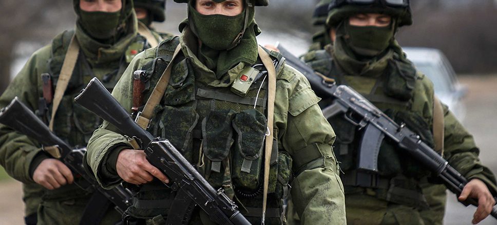 Los "hombrecillos verdes" son la cara más conocida de la intervención rusa en Crimea y un modelo de las tácticas propias de la "Zona Gris"