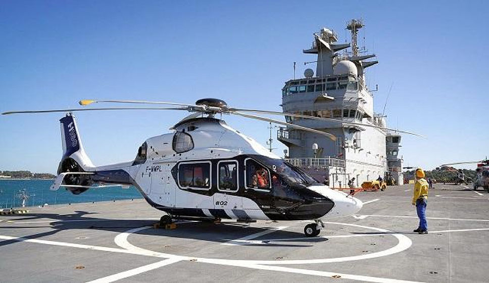 Helicóptero H160 en pruebas de embarque a bordo del LHD Mistral de la Marine Nationale francesa. Este aparato será clave de cara al futuro. Foto - Marine Nationale.