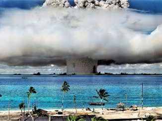 Prueba nuclear estadounidense en el atolón Bikini