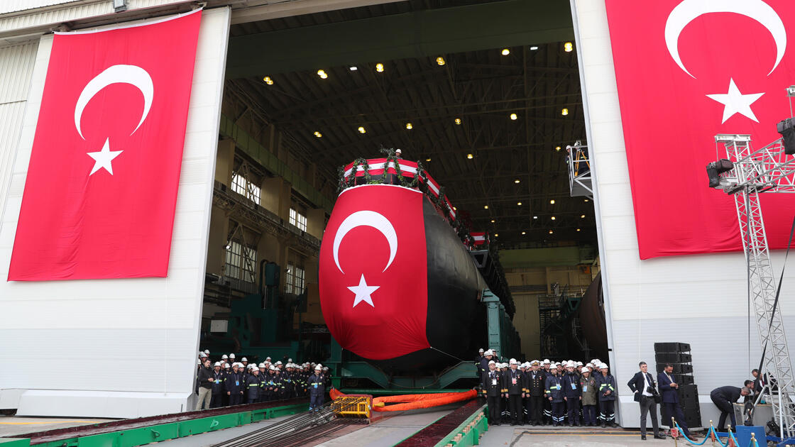 Turkey's first-generation submarine Piri Reis hits the seas - Turkey News
