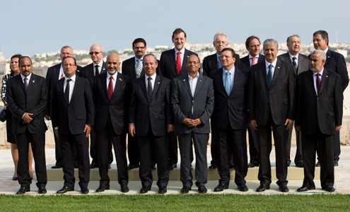 Foto de familia de la última cumbre de Diálogo 5+5, celebrada en octubre en Malta.