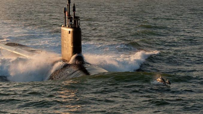 Submarino de ataque de propulsión nuclear de la clase Virginia. Fuente - US Navy.