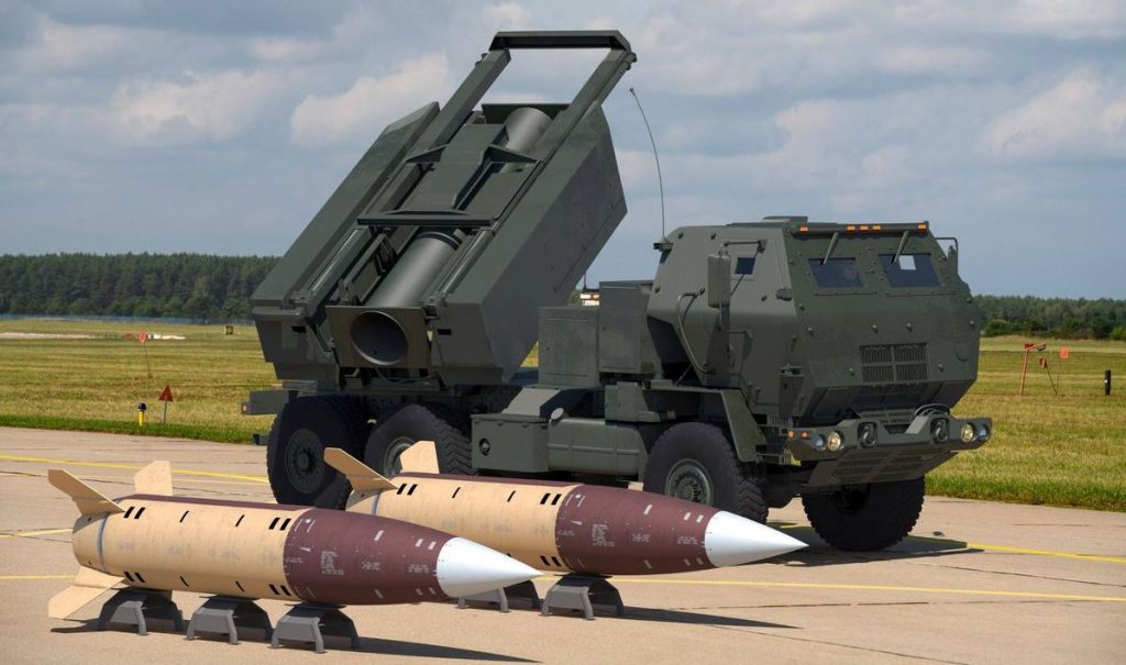 M142 HIMARS y misiles ATACMS. Fuente - Mariusz Burcz.