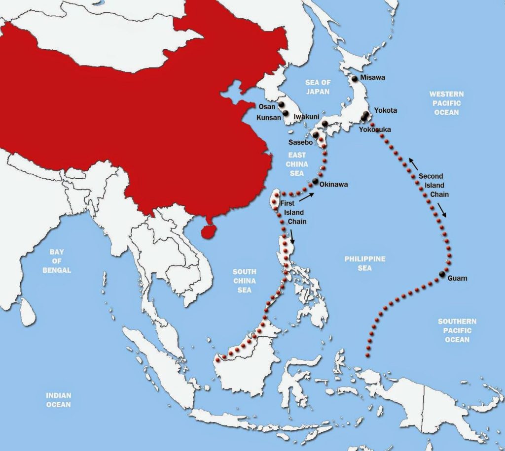Mapa del océano Pacífico donde se muestran las dos cadenas de islas o líneas de contención entre China y las potencias occidentales. Fuente - Catama.