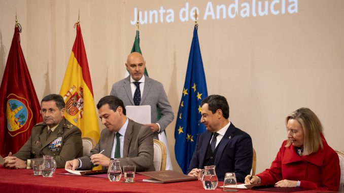 Firma de los convenios que permitirán la implantación en Córdoba de la nueva Base Logística del Ejército de Tierra. Fuente - Ministerio de Defensa.