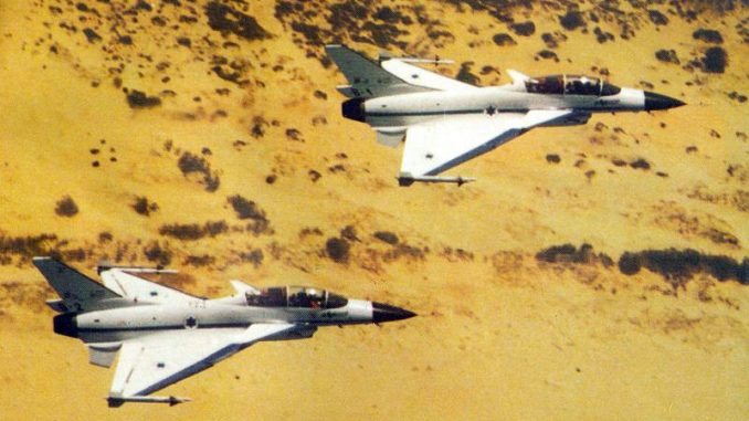 A pair of IAI Lavi in ​​flight.