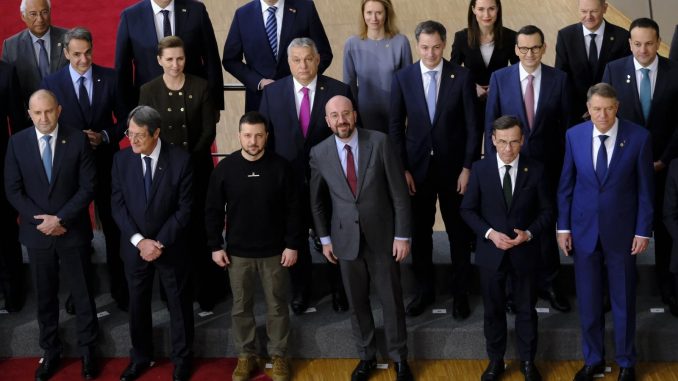 Zelenski junto a los representantes de la UE y de los EEMM. Fuente - Gobierno de Ucrania.