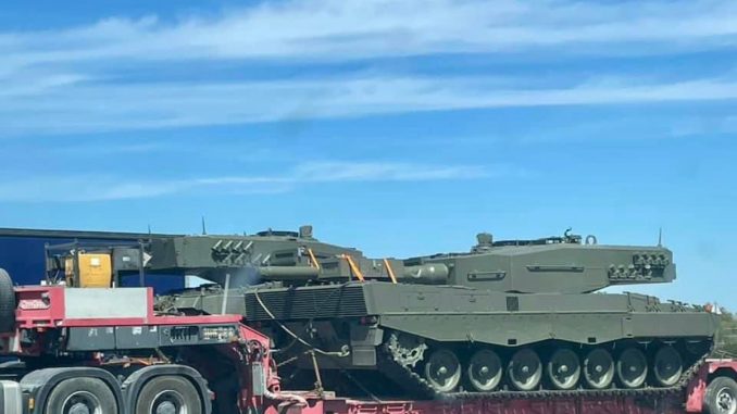 Leopard 2A4 español reacondicionado para su envío a Ucrania. Fuente - Revista Ejércitos.