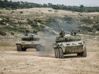 Centauro y Leopardo 2E del Ejército de Tierra. Fuente - Ministerio de Defensa.