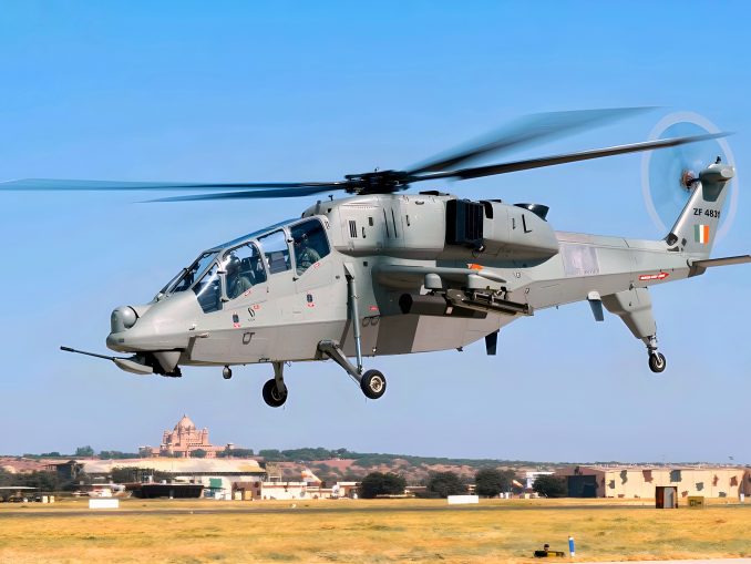 El numeral ZF4831 identifica a este Prachand como el primer aparato destinado a la Fuerza Aérea india. Fuente - Ministerio de Defensa de India.