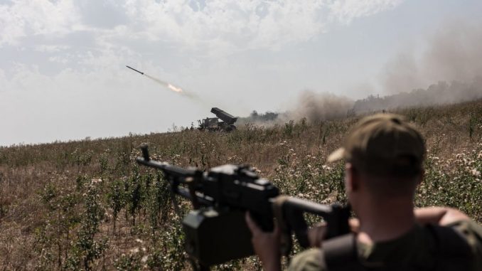BM-21 Grad en las inmediaciones de Bakhmut. Fuente - Ministerio de Defensa de Ucrania. BM-21 Grad en las inmediaciones de Bakhmut. Fuente - Ministerio de Defensa de Ucrania.