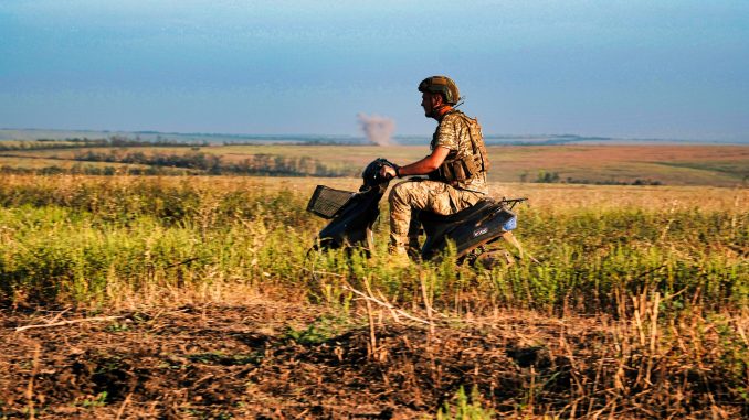 Militar ucraniano destinado al frente de Zaporiyia. Fuente - Ministerio de Defensa de Ucrania. Militar ucraniano destinado al frente de Zaporiyia. Fuente - Ministerio de Defensa de Ucrania.