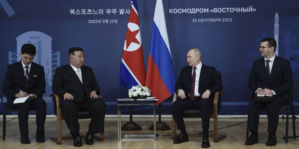 El presidente ruso y el líder norcoreano durante su reunión en Vostochny. Fuente - Gobierno de Rusia.