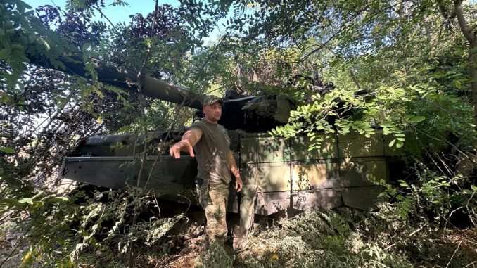 Carro de combate ruso T-90M capturado en las inmediaciones de Robotyno. Fuente - @Militarylandnet.