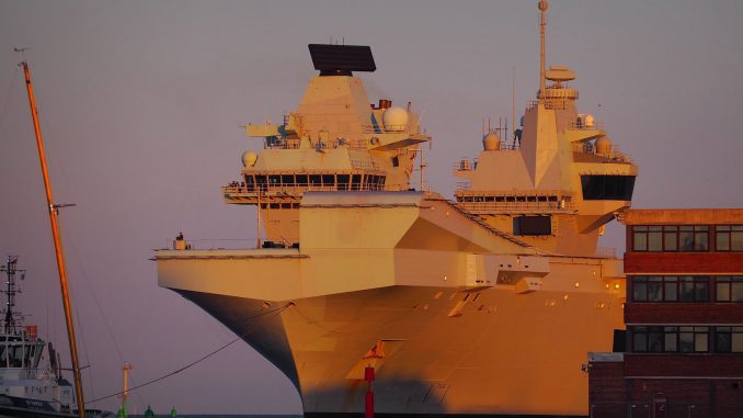 Porte-avions "HMS Queen Elizabeth". Source – Marine royale.