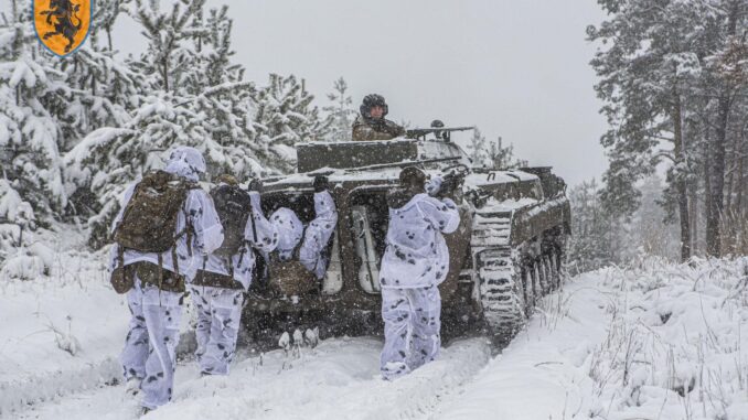 Soldados de la 43ª Brigada Mecanizada ucraniana durante un entrenamiento. Fuente - Ministerio de Defensa de Ucrania