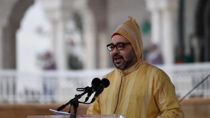 Mohamed VI est, outre le roi du Maroc, Amir Al-Muminin, que l'on peut traduire par Prince (ou Commandeur) des Croyants.